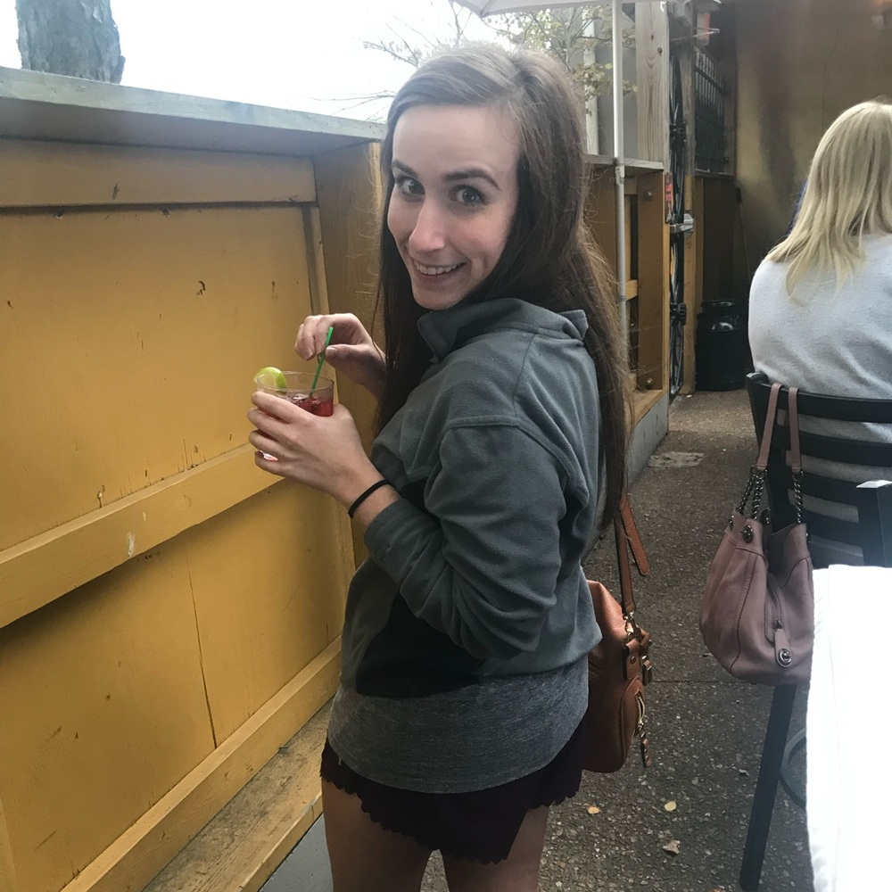 Meet your Posher, Cassie